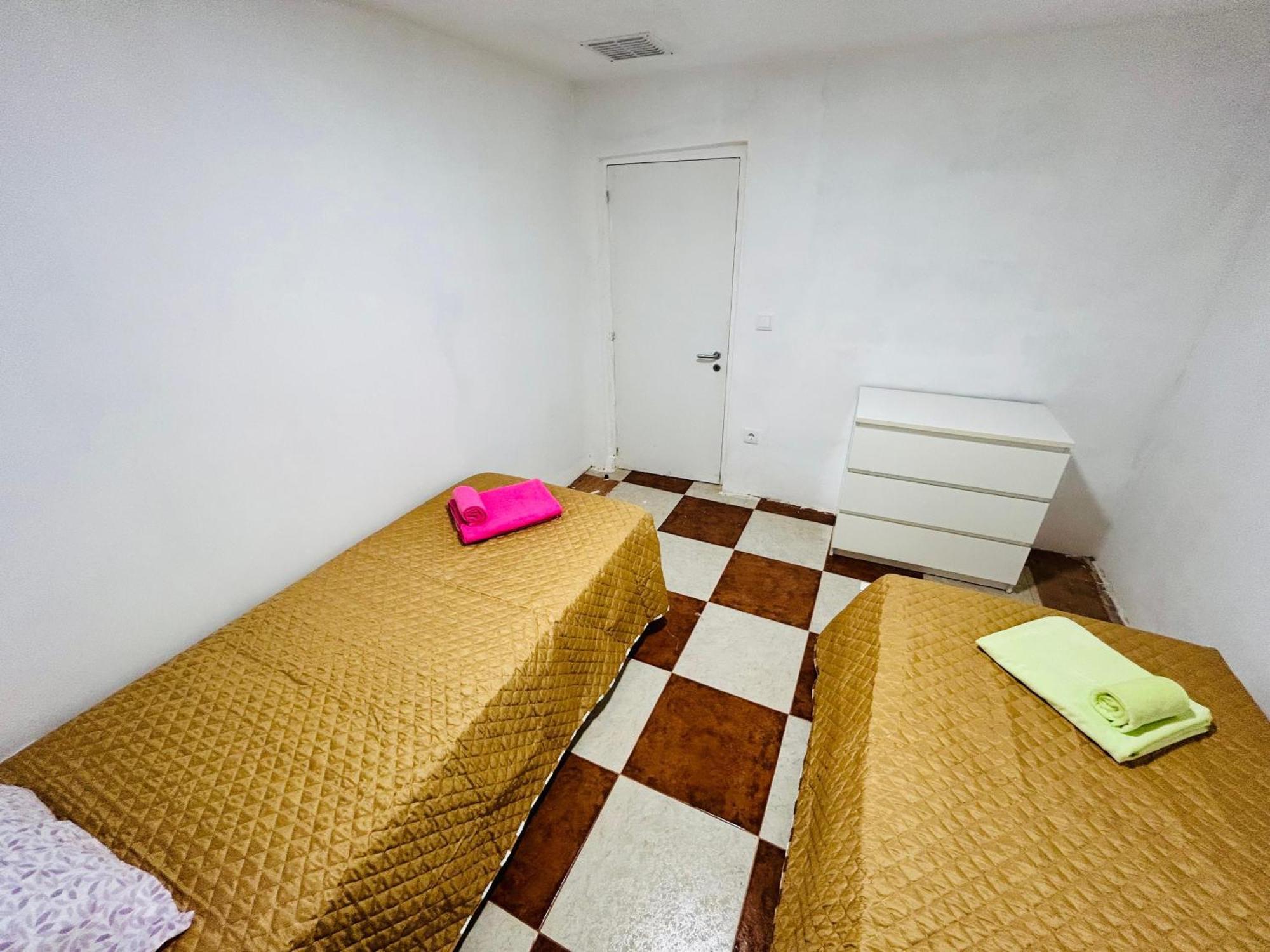 Japji Guest House Esmeriz Vitoria Eksteriør billede