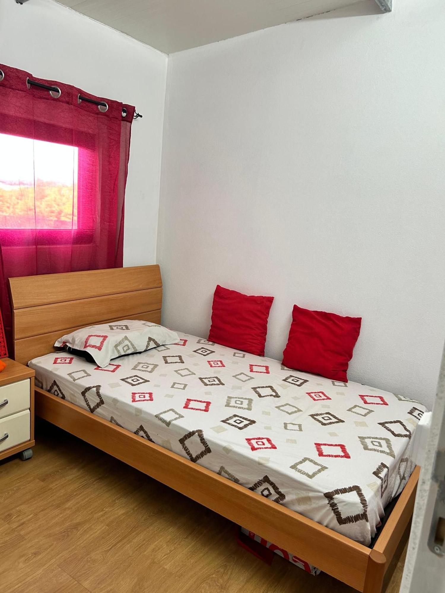 Japji Guest House Esmeriz Vitoria Eksteriør billede